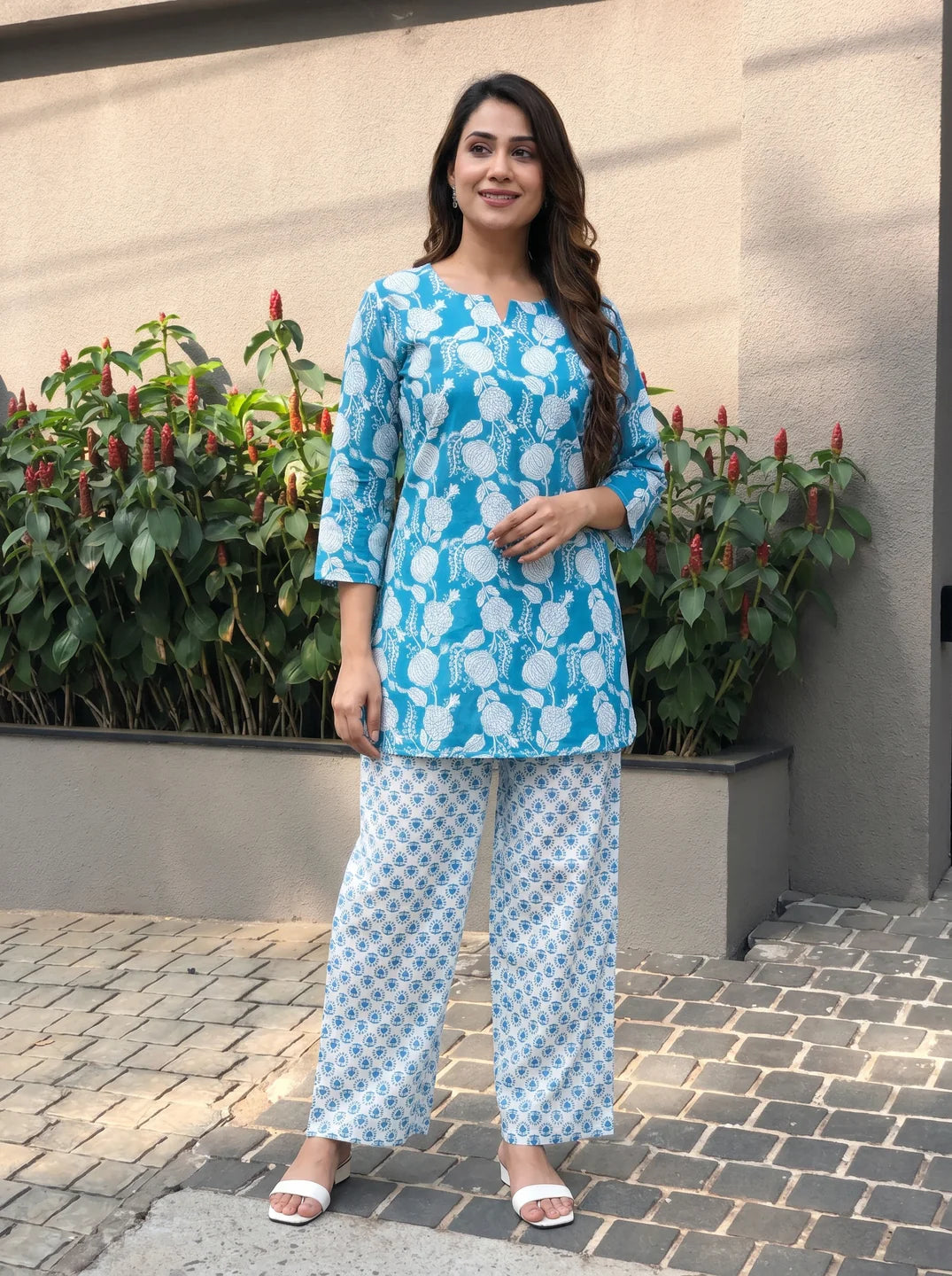 Blue Cotton Botanical Printed Kurta With Pant