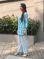 Blue Cotton Botanical Printed Kurta With Pant