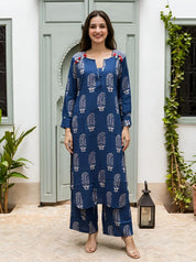 Dark Blue Floral Buta Print Kurta Set in Cotton