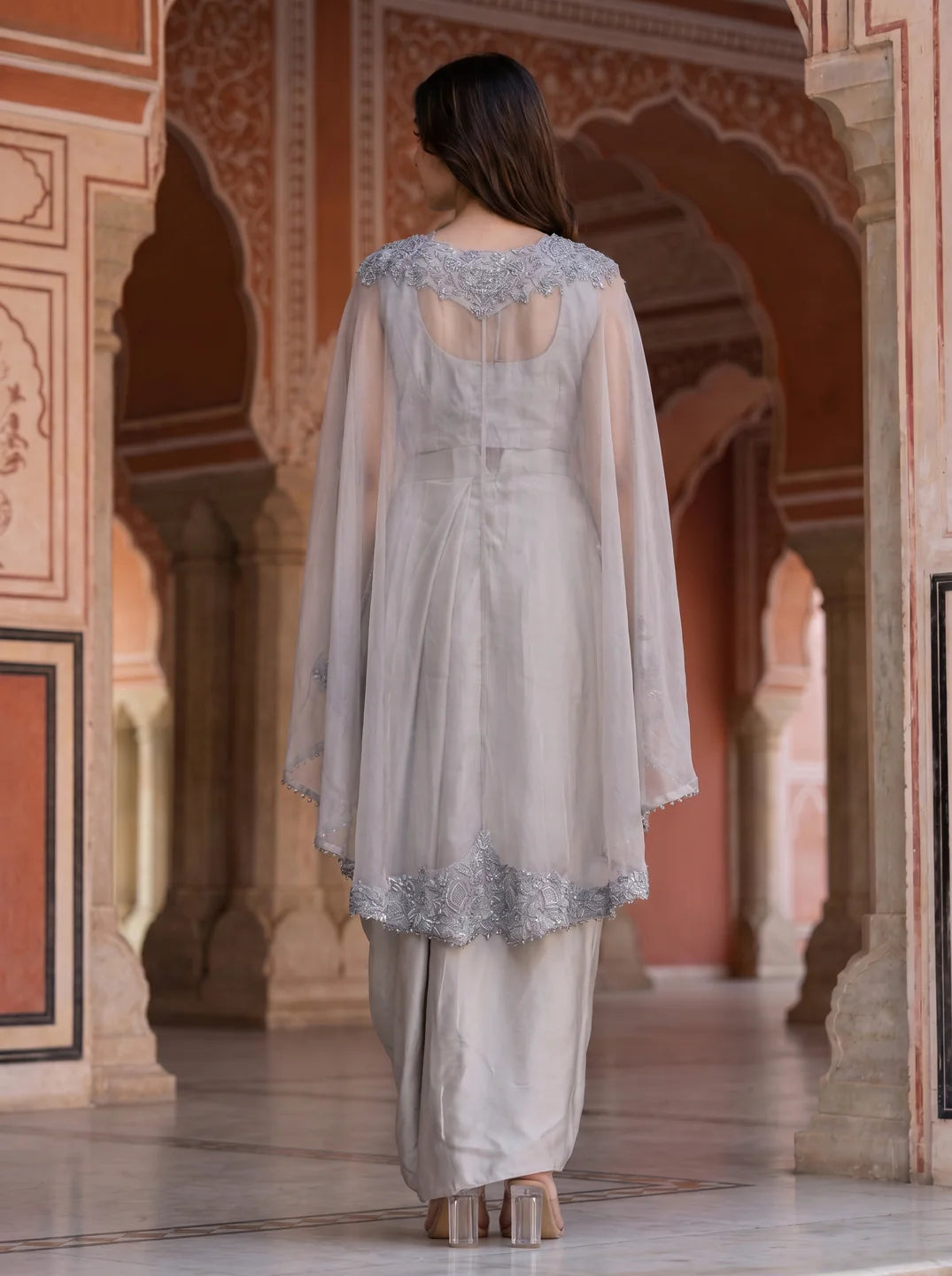 magnific_generate-a-back-pose-imag_hEooelCvqL_result.webp