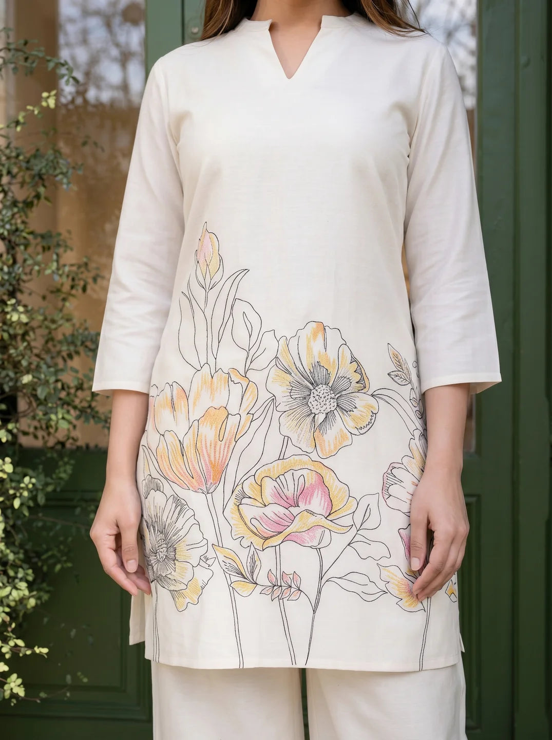 Cream Floral Kurta & Wide-Leg Cotton Flex Co-ord Set