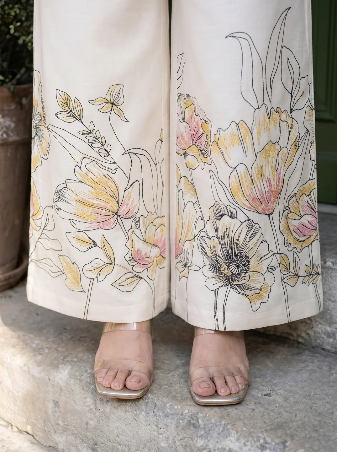 Cream Floral Kurta & Wide-Leg Cotton Flex Co-ord Set