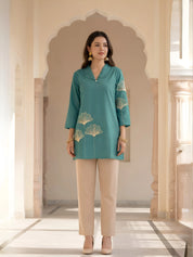 Turquoise Three Oversized Ginkgo Leaf Thread Embroidered Motifs Cotton Tunic