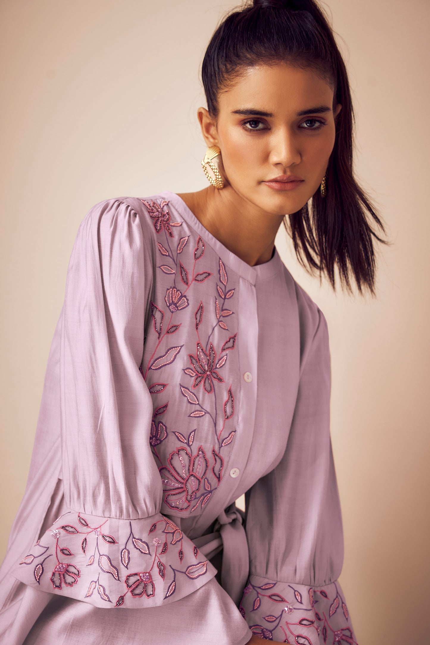 Lavender Pink Embroidered Tunic & Trouser Set With Belt